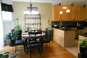 1950 Cobblestone Dr, Carpentersville, IL 60110 - Photo 10