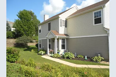1950 Cobblestone Drive, Carpentersville, IL 60110 - Photo 2