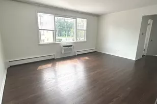 7827 Niles Center Rd, Skokie, IL 60077 - Photo 8