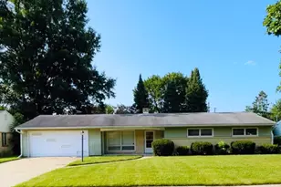 4103 Crestview Dr, Rockford, IL 61107 - Photo 1