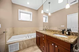 3565 S King Dr, Chicago, IL 60653 - Photo 16