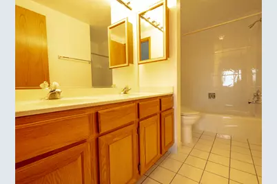7410 W Lawrence Avenue #324, Harwood Heights, IL 60706 - Photo 18