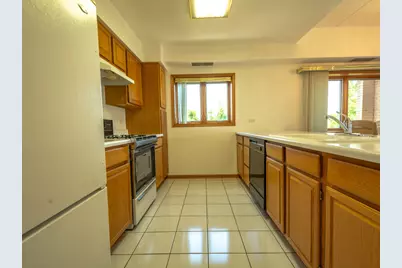 7410 W Lawrence Avenue #324, Harwood Heights, IL 60706 - Photo 8