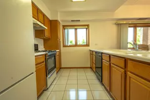 7410 W Lawrence Ave, Harwood Heights, IL 60706 - Photo 8