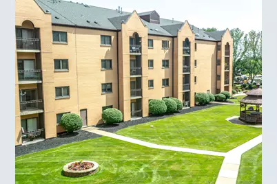7410 W Lawrence Avenue #324, Harwood Heights, IL 60706 - Photo 6