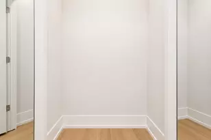 1460 N Sandburg Terrace, Chicago, IL 60610 - Photo 20