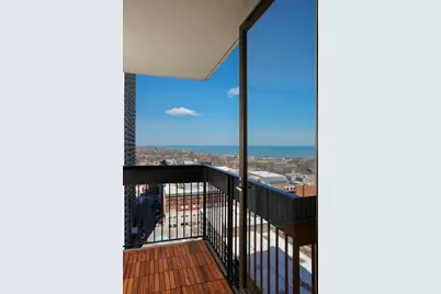 1460 N Sandburg Terrace #2106A, Chicago, IL 60610 - Photo 12