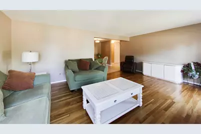 9518 Dee Road #1E, Des Plaines, IL 60016 - Photo 4