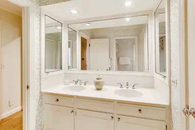 1135 Buttonwood Lane, Northbrook, IL 60062 - Photo 32