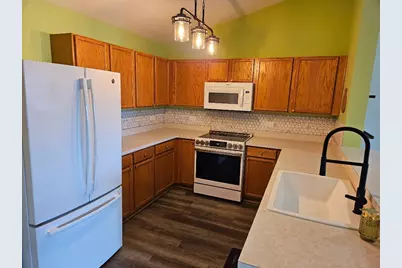 329 Silverstone Drive #329, Carpentersville, IL 60110 - Photo 4