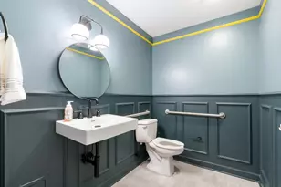 742 N Lasalle St, Chicago, IL 60654 - Photo 10