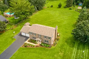 39W261 Hemlock Dr, Saint Charles, IL 60175 - Photo 28