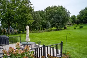 39W261 Hemlock Dr, Saint Charles, IL 60175 - Photo 32