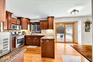 236 Isleview Dr, Oswego, IL 60543 - Photo 10