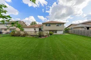 7502 W Lakeside Dr, Frankfort, IL 60423 - Photo 14