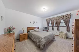 7502 W Lakeside Dr, Frankfort, IL 60423 - Photo 10