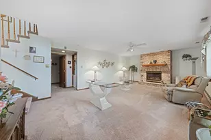 7502 W Lakeside Dr, Frankfort, IL 60423 - Photo 6