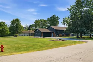 16 W Carol Ave, Cortland, IL 60112 - Photo 28
