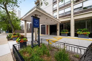 1355 N Sandburg Terrace, Chicago, IL 60610 - Photo 1