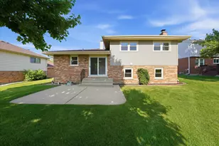 10S221 Suffield Dr, Downers Grove, IL 60516 - Photo 26