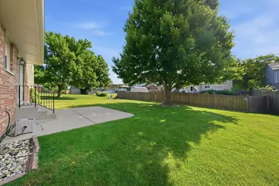 10S221 Suffield Drive, Downers Grove, IL 60516 - Photo 24