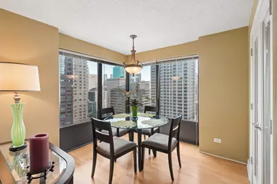 30 E Huron Street #2402, Chicago, IL 60611 - Photo 6