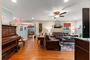 1219 Taylor St, Joliet, IL 60435 - Photo 12