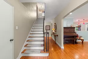 1219 Taylor St, Joliet, IL 60435 - Photo 10