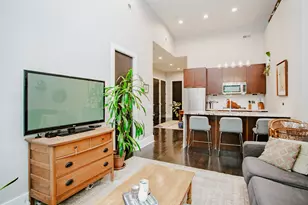 1735 W Erie St, Chicago, IL 60622 - Photo 6