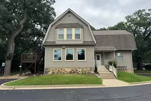 530 Rockland Rd, Crystal Lake, IL 60014 - Photo 1