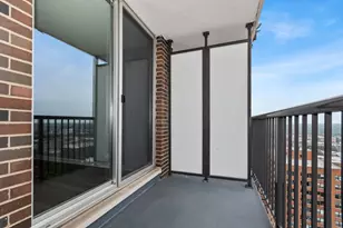 5855 N Sheridan Rd, Chicago, IL 60660 - Photo 16