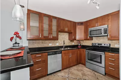 5855 N Sheridan Road #19F, Chicago, IL 60660 - Photo 2