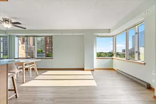 801 S Plymouth Ct, Chicago, IL 60605 - Photo 2