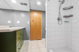 224 Foxhead Ct, Bolingbrook, IL 60440 - Photo 16