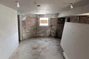 4050 W 5th Ave, Chicago, IL 60624 - Photo 16