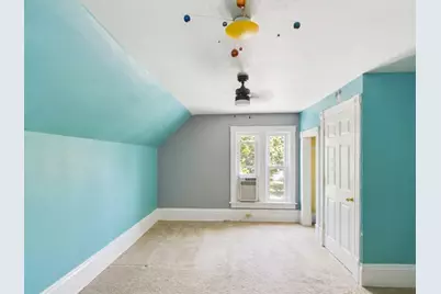 952 Larkin Avenue, Elgin, IL 60123 - Photo 8