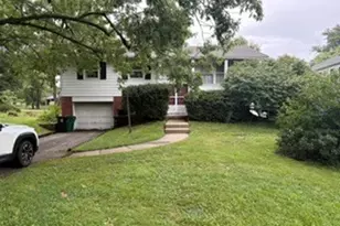 26W482 Blair St, Winfield, IL 60190 - Photo 22