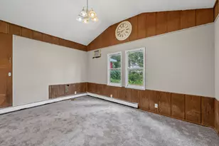 746 Schomer Ave, Aurora, IL 60505 - Photo 8