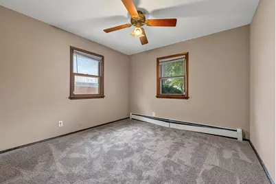 746 Schomer Avenue, Aurora, IL 60505 - Photo 10