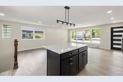 9513 Lowell Avenue, Skokie, IL 60076 - Photo 20