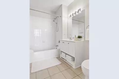 645 N Kingsbury Street #2205, Chicago, IL 60610 - Photo 8