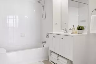645 N Kingsbury St, Chicago, IL 60610 - Photo 8