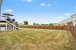 2221 Country Hills Dr, Yorkville, IL 60560 - Photo 32