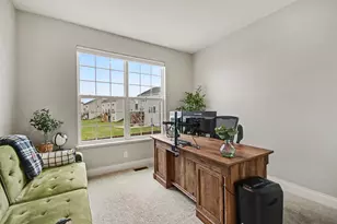 2221 Country Hills Dr, Yorkville, IL 60560 - Photo 12