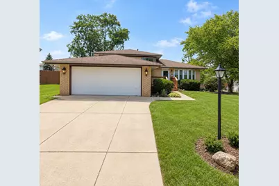 8808 S 85th Court, Hickory Hills, IL 60457 - Photo 1