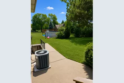 8808 S 85th Court, Hickory Hills, IL 60457 - Photo 24