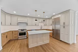 1430 Country Ln, Deerfield, IL 60015 - Photo 6