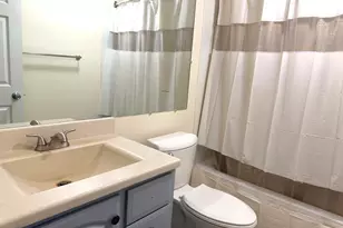 400 Wellington Ln, Bolingbrook, IL 60440 - Photo 6