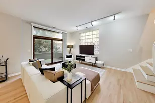 2545 N Racine Ave, Chicago, IL 60614 - Photo 2