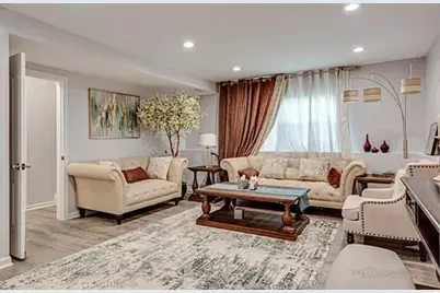 4625 Huntington Boulevard, Hoffman Estates, IL 60192 - Photo 4